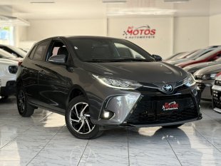 YARIS HATCH XLS 1.5 CVT **ÚNICO DONO, APENAS 62 MIL KM, COM TETO SOLAR**