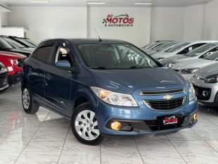 ONIX HATCH LT 1.0 **COMPLETO** 