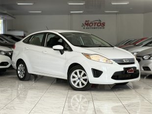 NEW FIESTA SEDAN SE 1.6 **COMPLETO** 